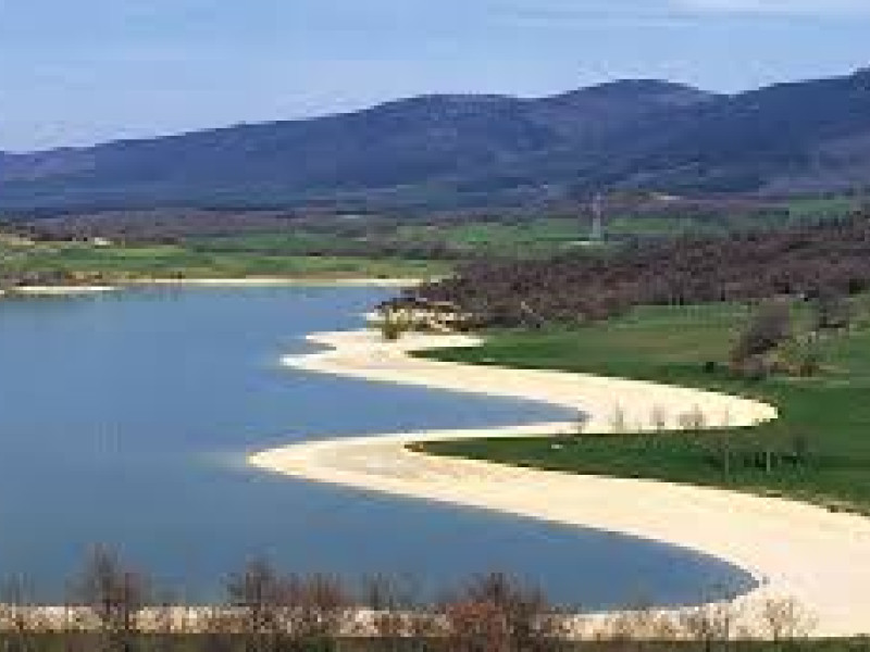 Mar interior del embalse de Ullibarri-Gamboa