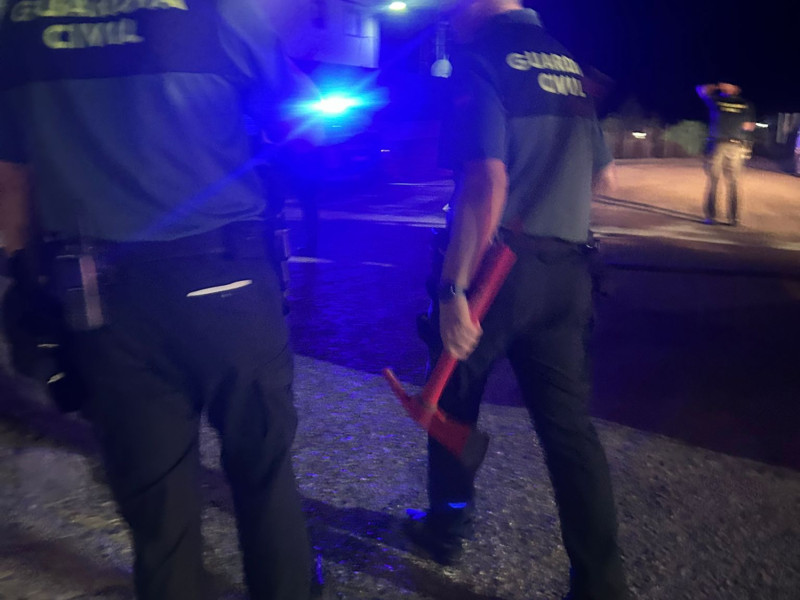 La Guardia Civil desaloja forzosamente a un matrimonio que se niega a abandonar su casa