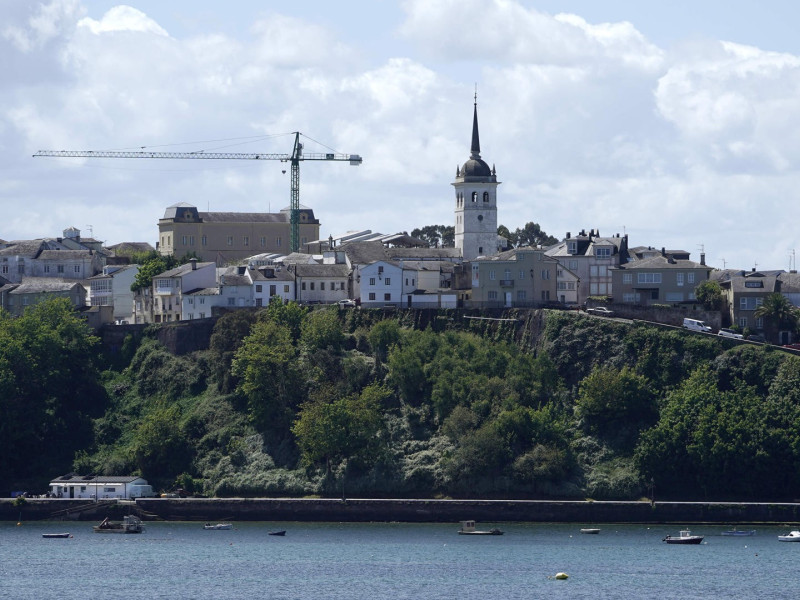 La ría del Eo, con Castropol al fondo