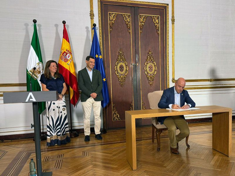 Firma del Acuerdo Marco entre FSIE y la Junta de Andalucía