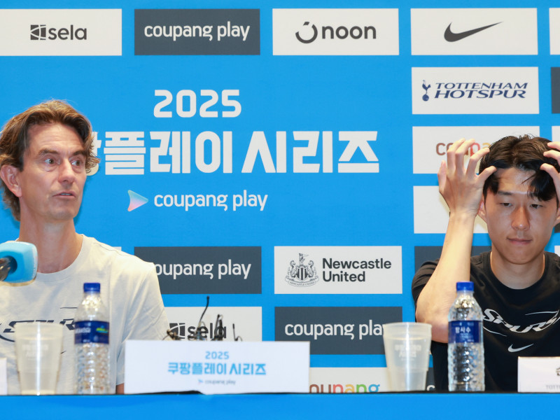 Rueda de prensa de Heung-Min Son junto a su entrenador Thomas Frank