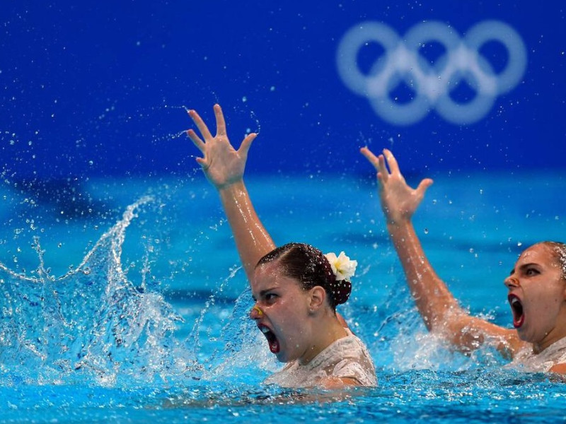 2GBHJ9G 2GBHJ9G Spain's Alisa Ozhogina Ozhogin and Spain's Iris Tio Casas compete in the final of the Artistic Swimming at the Tokyo Aquatics Centre on the twelfth day of the Tokyo 2020 Olympic Games in Japan. Picture date: Wednesday August 4, 2021.