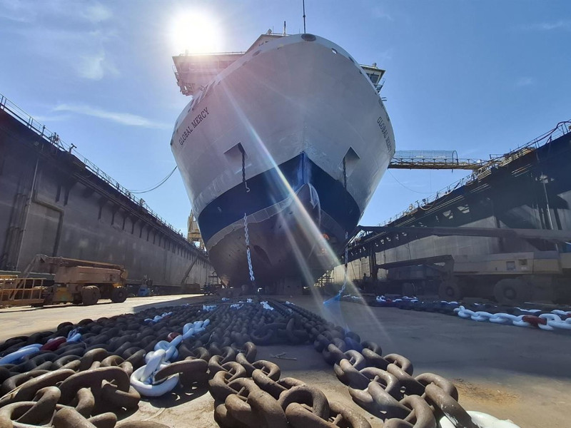 04/08/2025 El buque 'Global Mercy' en los astilleros de Navantia en Cádiz.Navantia Reparaciones ha anunciado la finalización "con éxito" en los astilleros de Cádiz de la varada prevista para el 'Global Mercy', el barco hospital civil más grande del mundo, un buque propiedad y operado por Mercy Ships, Naves de Esperanza en España que llegó al astillero el pasado 7 de julio para realizar su mantenimiento anual tras una misión en África occidental.ECONOMIA NAVANTIA