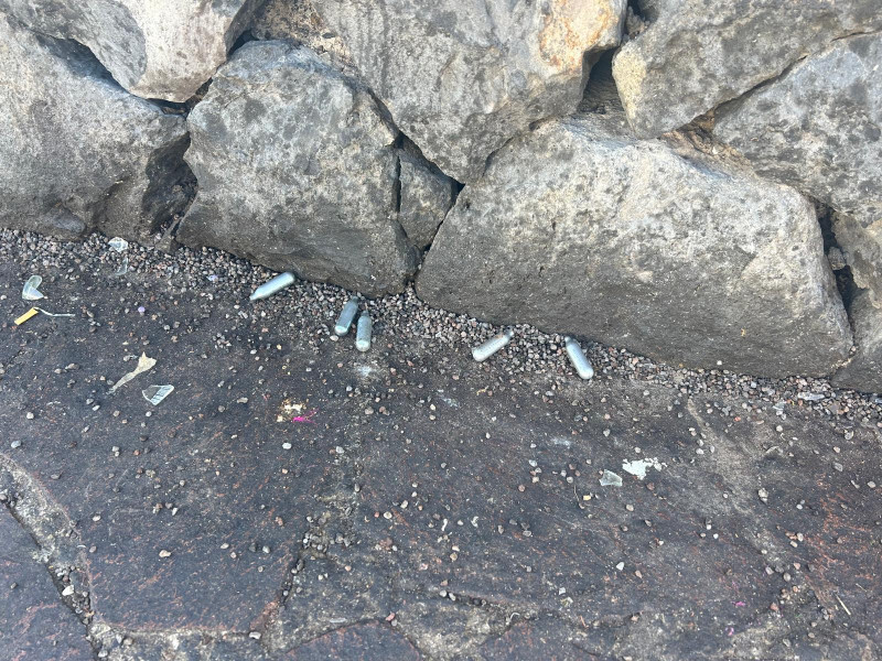 Cápsulas de óxido nitroso en la zona de las Verónicas