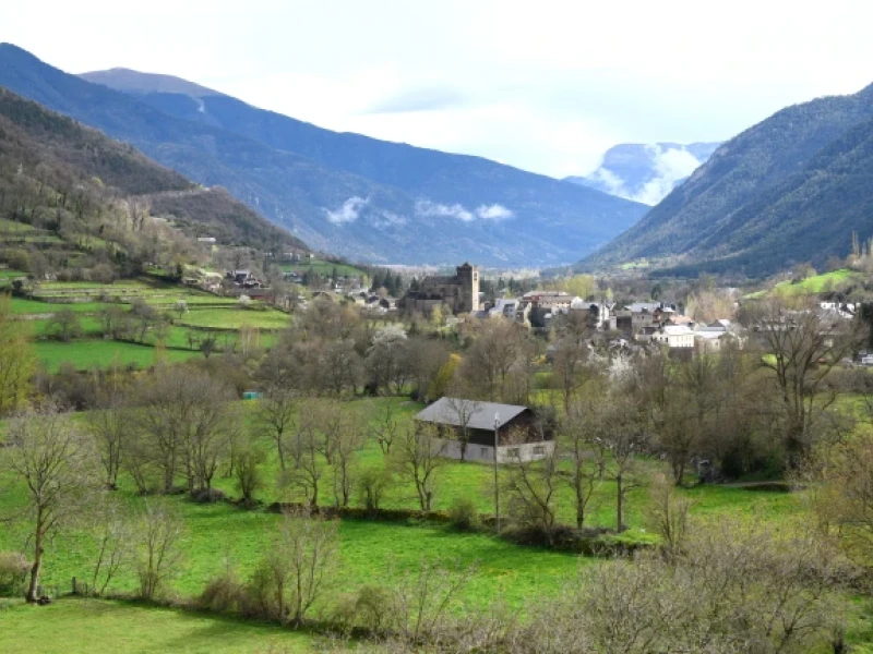 Sueldo de hasta 1.600 euros y casa gratis por trabajar en este pueblo de Huesca: en plena España vaciada