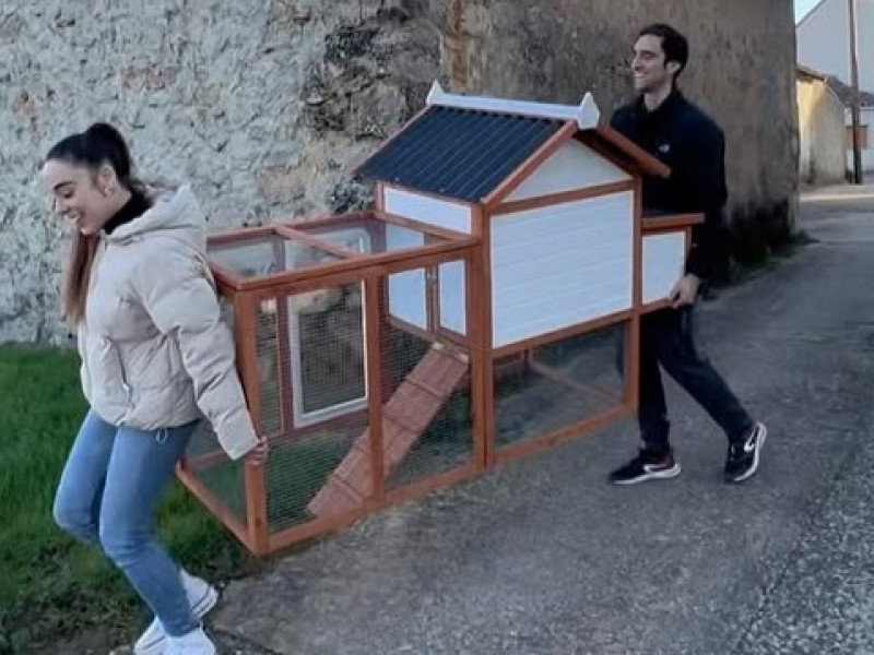Gabriel Yáñez y Victoria Sancho, cuentan su experiencia en redes sociales bajo el nombre de @repoblando, donde acumulan más de 100.000 seguidores