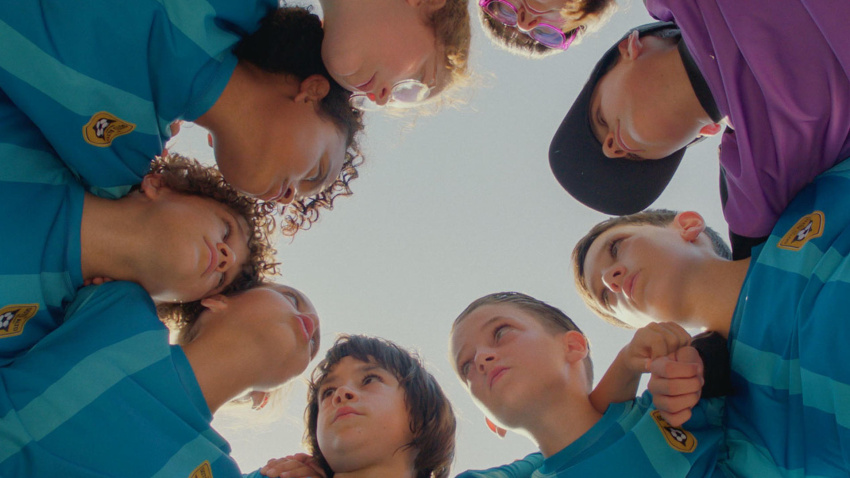 MADRID, 08/08/2025.- 'Los Futbolísimos 2. El misterio del tesoro pirata', que se estrena este viernes, es la segunda adaptación al cine del súper éxito de la literatura infantil, en la que Pakete y sus amigos del equipo de fútbol del Soto Alto F.C vuelven a la gran pantalla siete años después, más maduros y con muchas aventuras y desafíos por delante. EFE/ Relabel Comunicación // SOLO USO EDITORIAL/SOLO DISPONIBLE PARA ILUSTRAR LA NOTICIA QUE ACOMPAÑA (CRÉDITO OBLIGATORIO)