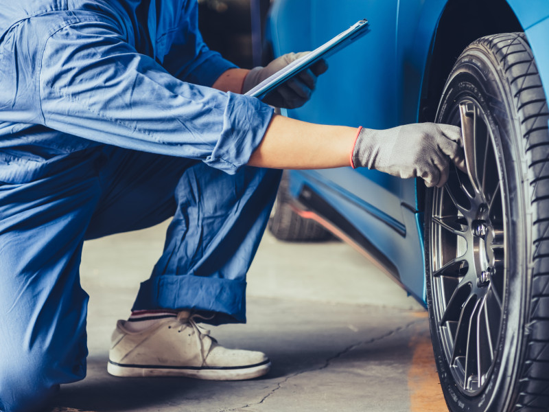 Imagen de archivo de una reparación en un taller mecánico