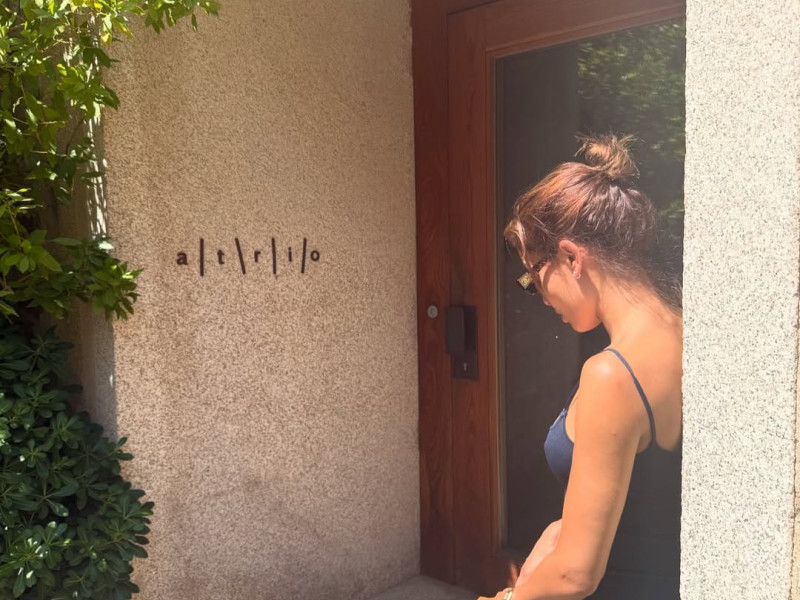 La actriz, Hiba Abouk visita Cáceres