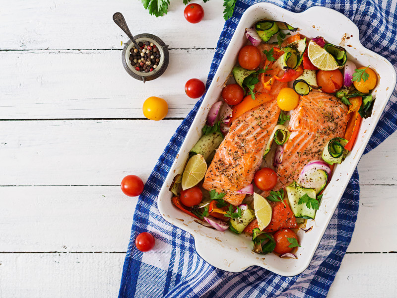Salmón con verduras