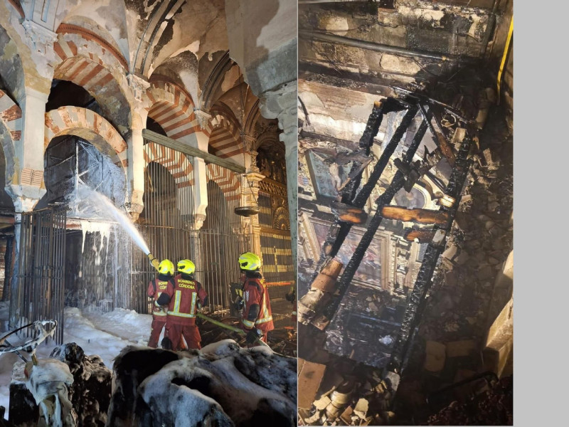 Los servicios de emergencia trabajan para sofocar el incendio de la Mezquita-Catedral de Córdoba.