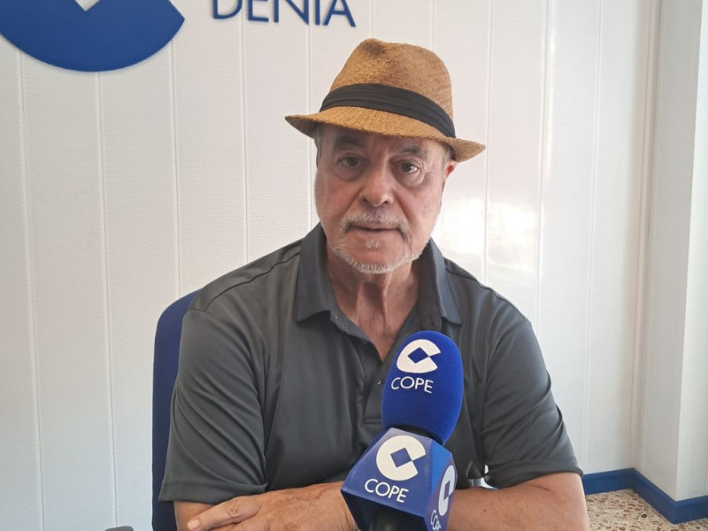 Pangel Albi, uno de los impulsores de los Moros y Cristianos de Dénia, durante su entrevista en COPE Dénia Marina Alta