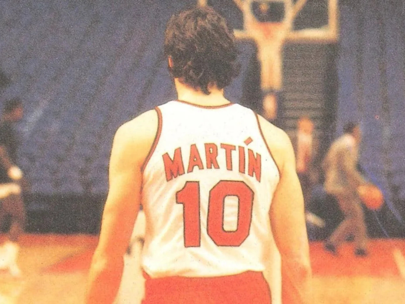 Fernando Martín con la camiseta de Portland Trail Blazers