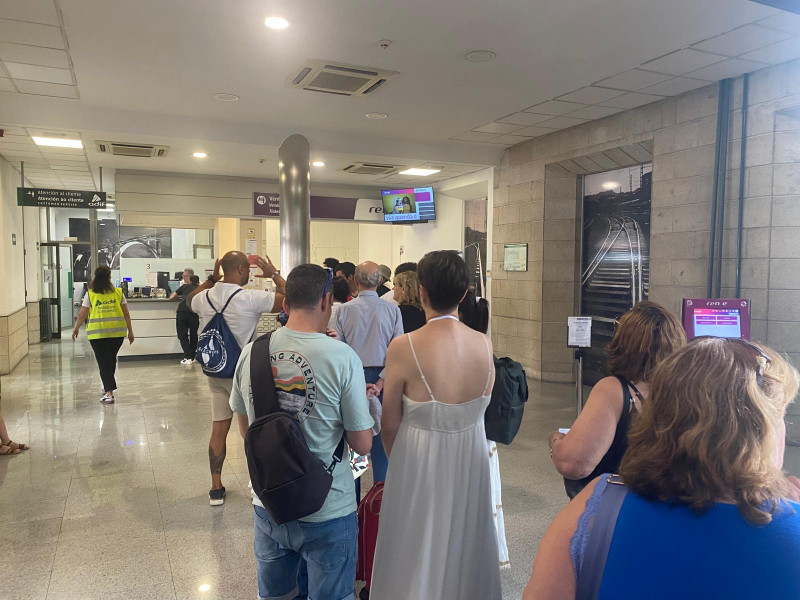 Así está la estación del AVE de Ourense estos días ante la suspensión del tráfico ferroviario por los incendios