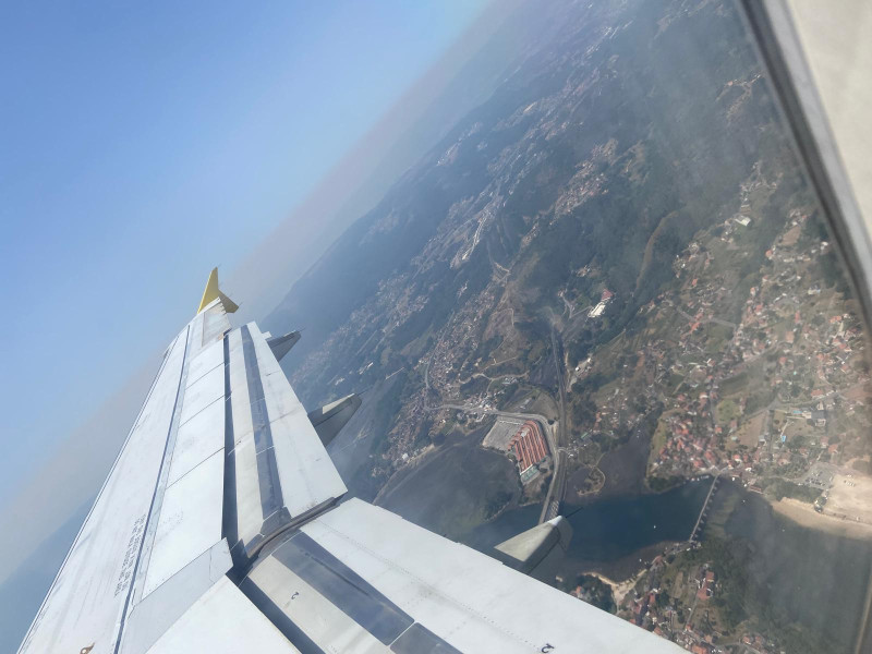 Galicia y el humo de los incendios, visto desde el aire
