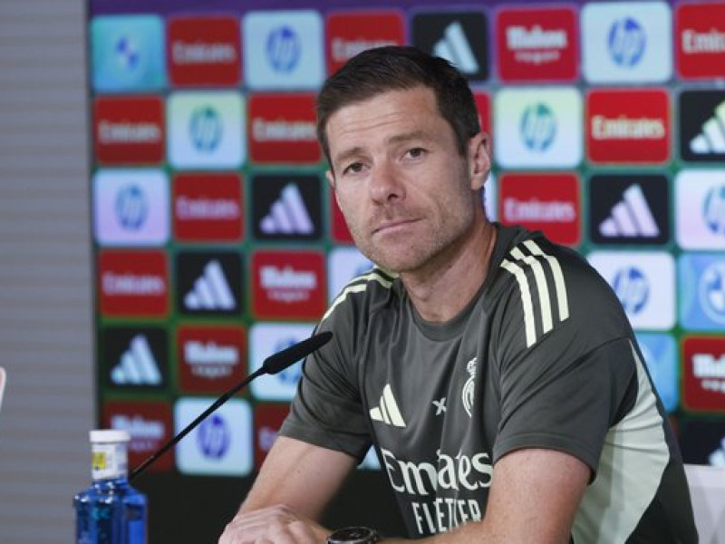 Xabi Alonso en rueda de prensa