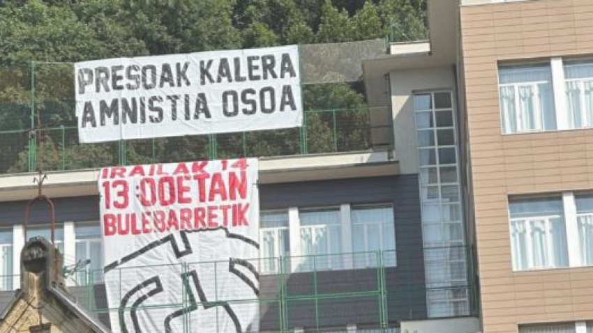 Cartelería de apoyo a los presos de ETA