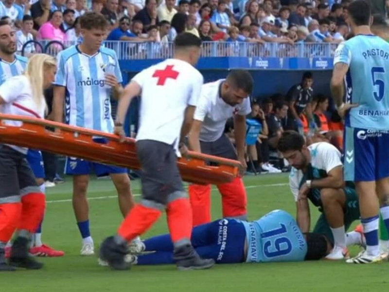Imagen del momento del golpe en la cara de Luismi con Montero ante el Éibar.