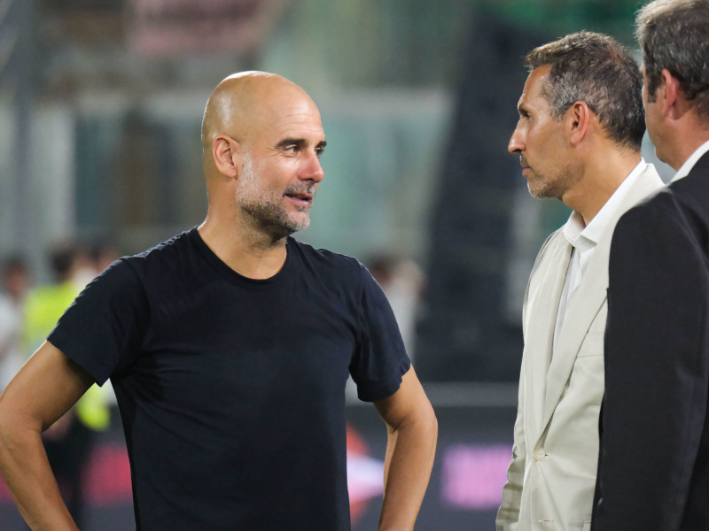 Pep Guardiola al final del partido del Trofeo Anglo-Palermitano en el Estadio Renzo Barbera, Palermo (Italia), el 9 de agosto de 2025, durante el encuentro Palermo vs Manchester City.