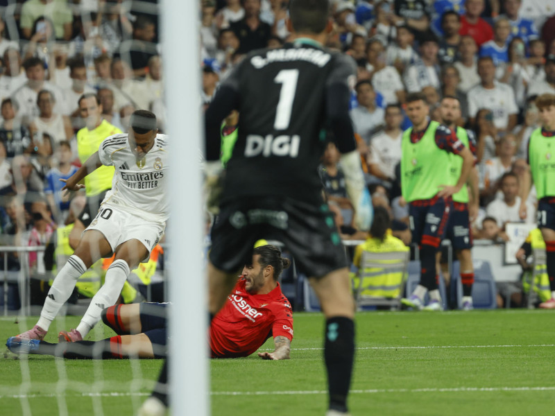 Penalti de Juan Cruz a Mbappé en el Real Madrid - Osasuna