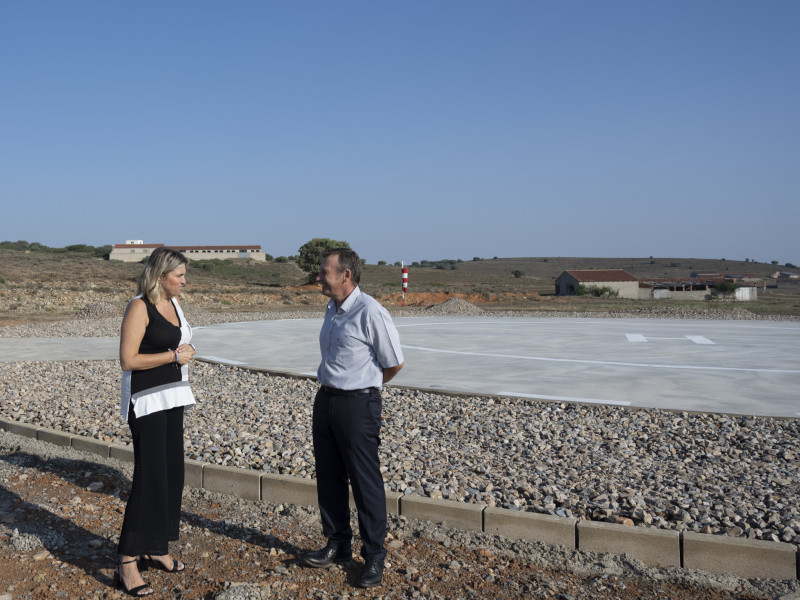 La presidenta de la Diputación de Castellón, Marta Barrachina, visita una de las helisuperficies que hay en la provincia