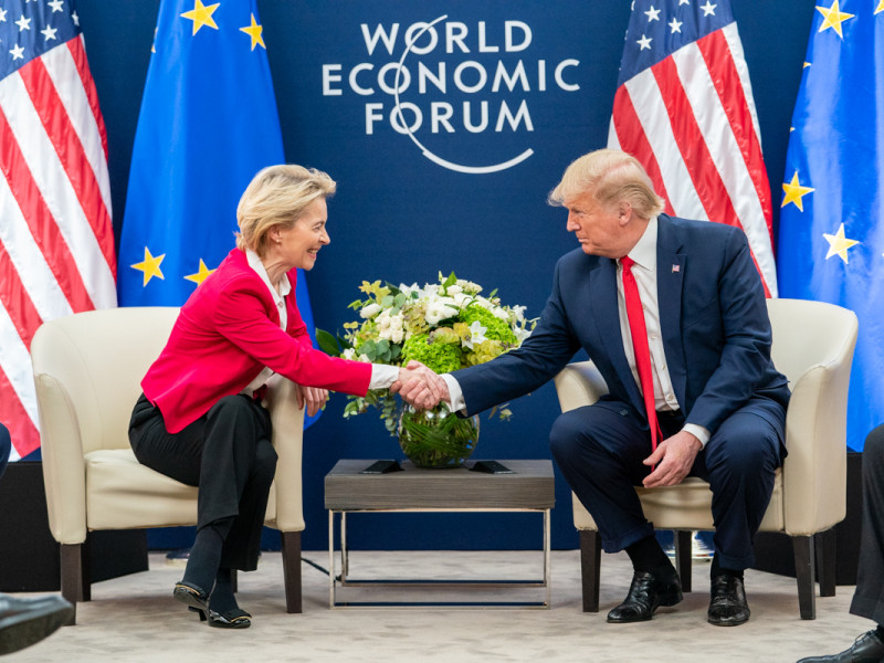 Uno de los encuentros entre Von Der Leyen y Trump