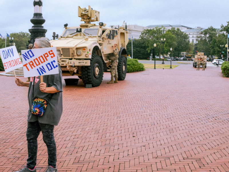 Tropas y vehículos de la Guardia Nacional del Ejército en Washington, D.C.