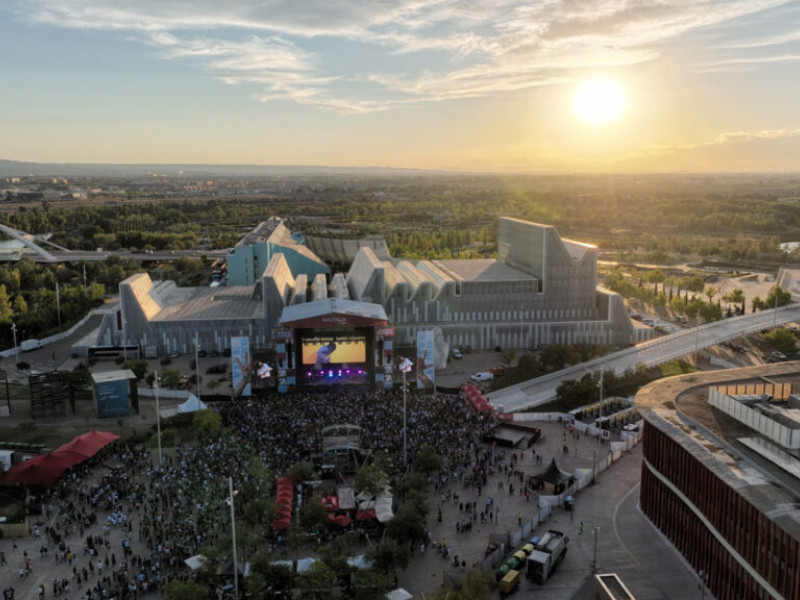El recinto de la Expo de Zaragoza vuelve a ser el escenario del Festival Vive Latino.