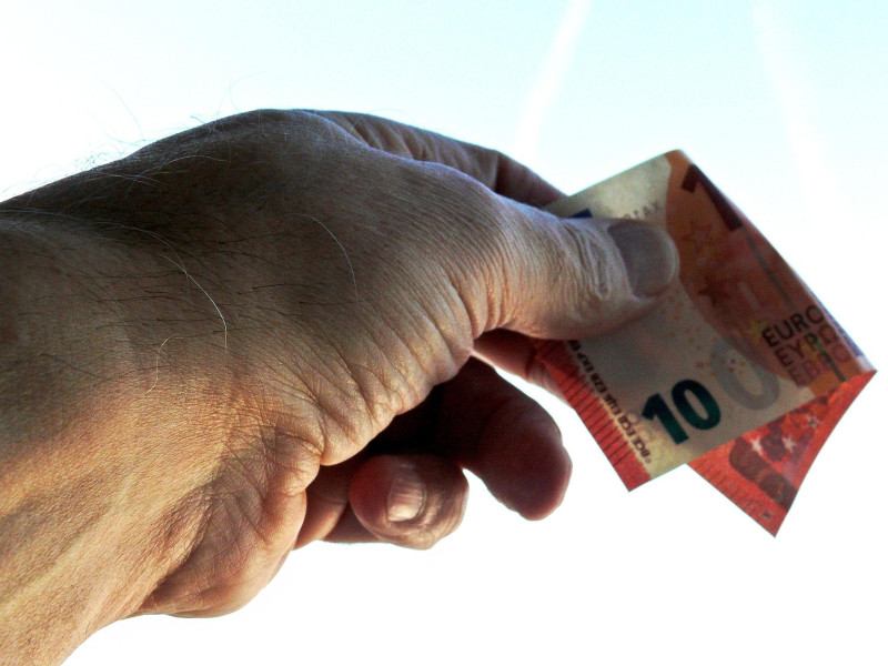 El BCE insiste en que los billetes y monedas seguirán circulando y que nadie pretende eliminarlos.