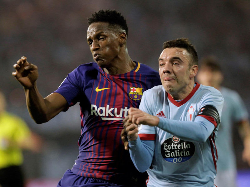 Yerry Mina ccon el FC Barcelona en un partido de Liga contra el Celta de Vigo