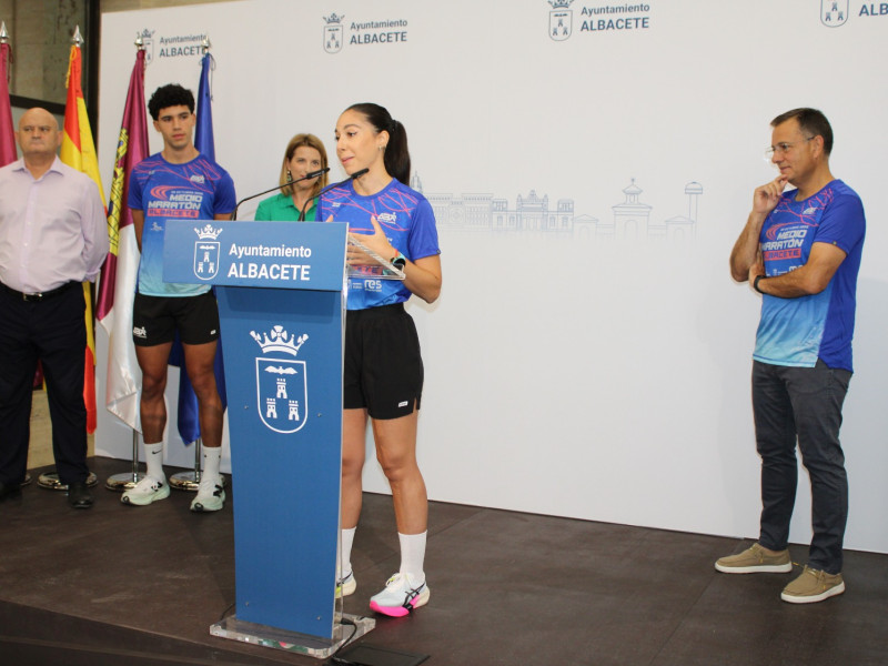Foto presentación Media Maratón