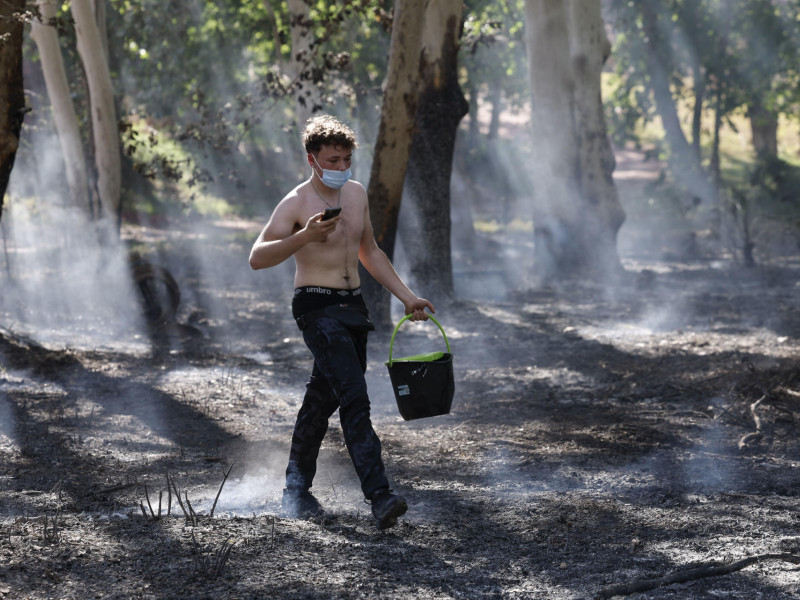 El síntoma que indica que debes ir al médico si has vivido un incendio en tu pueblo o en los alrededores: riesgo de infarto