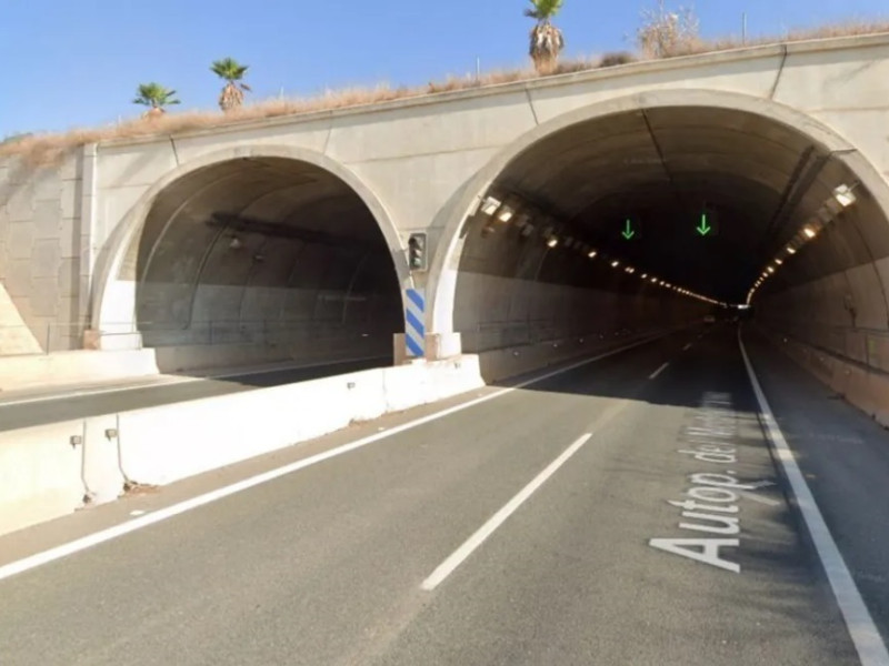 Túnel de Pilar de la Horadada en la AP-7 entre Alicante y Cartagena