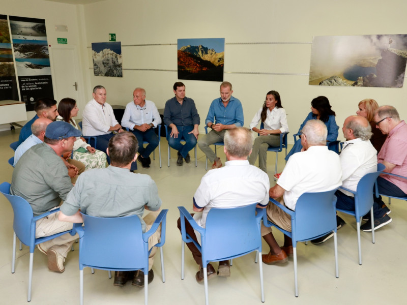 Reunión de los Reyes con alcaldes de la comarca en Zamora