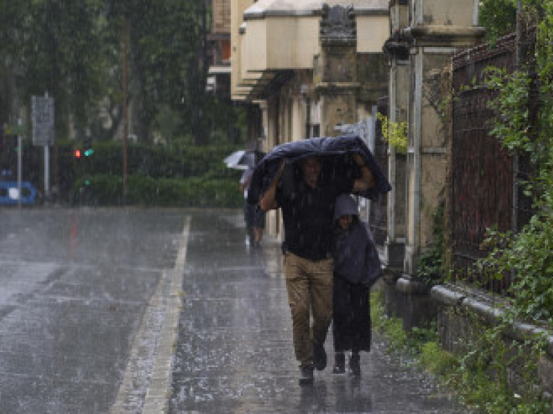 La intensidad de la lluvia ha provocado daños y pequeñas inundaciones en las poblaciones afectadas