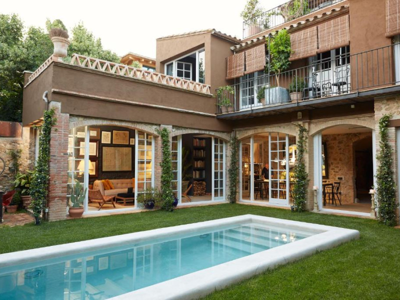 Llimona Suites, un alojamiento tranquilo en el pueblo de Corçà