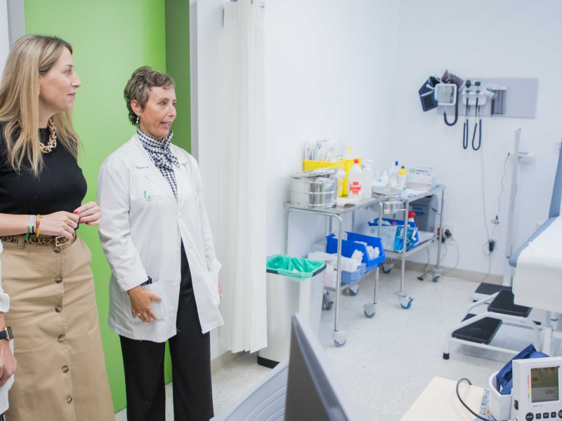 Guardiola, en su visita a las instalaciones del nuevo centro de salud