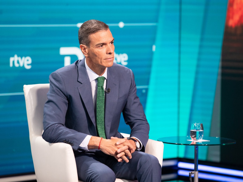 El presidente del Gobierno, Pedro Sánchez, durante su entrevista en RTVE.REMITIDA / HANDOUT por RTVEFotografía remitida a medios de comunicación exclusivamente para ilustrar la noticia a la que hace referencia la imagen, y citando la procedencia de la imagen en la firma01/9/2025