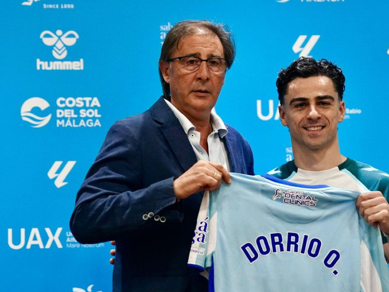 Loren junto a Dorio en la presentación en La Rosaleda.