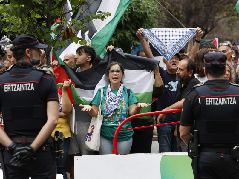 La iniciativa Gernika Palestina provocó la suspensión del final de la tercera etapa de la Vuelta.