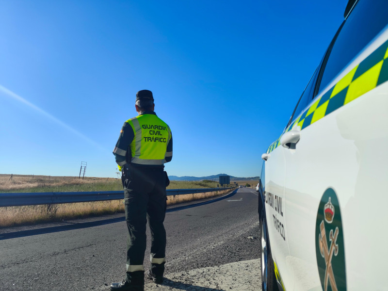 La Guardia Civil investiga a una conductora por circular en sentido contrario, y bajo la influencia de drogas, por varias vías extremeñas