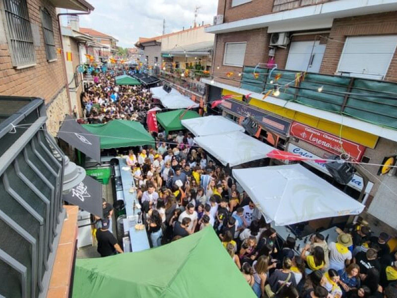 Imagen de archivo del tradicional y multitudinario 'Aperitivo' en la calle Huerta