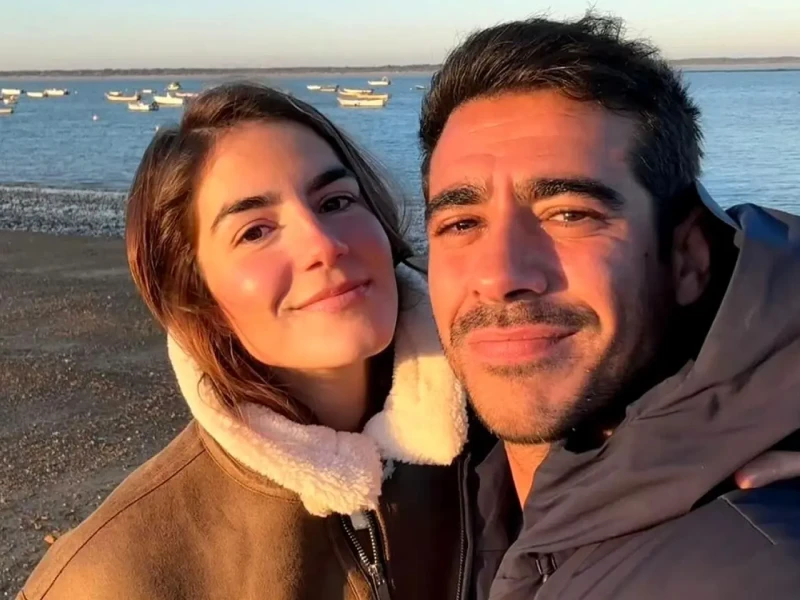 Alberto Herrera y su pareja