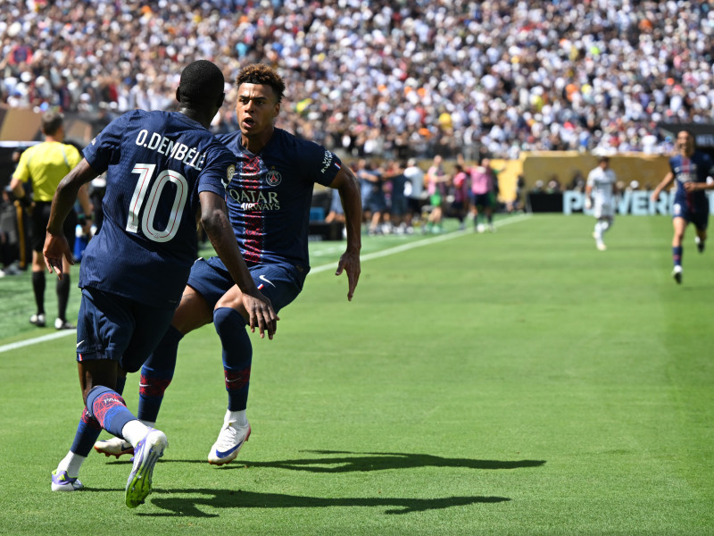 Dembélé y Doué celebran un gol en el Mundial de Clubes con el PSG.
