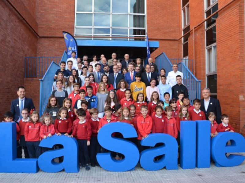 Así han vivido el primer día de colegio en un centro educativo de Burgos: "Estrenamos muchas cosas"
