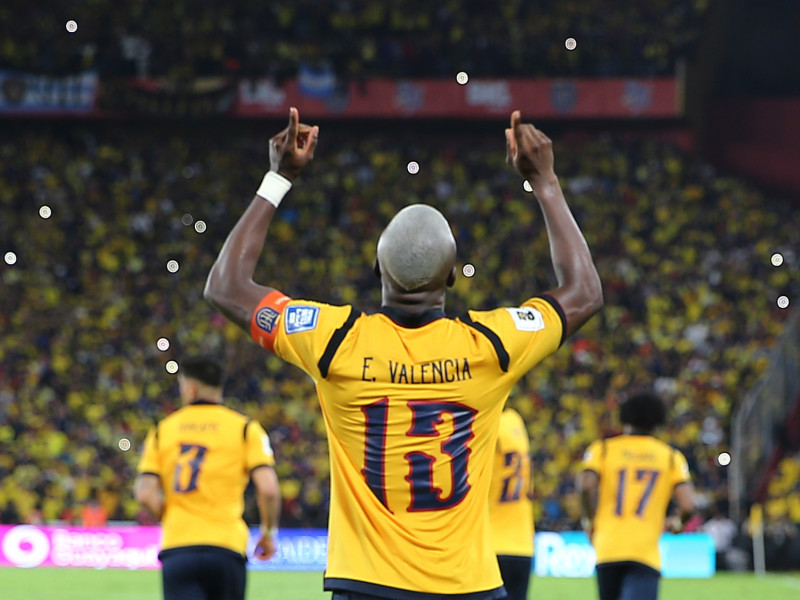 Enner Valencia celebra su gol de penalti a Argentina.