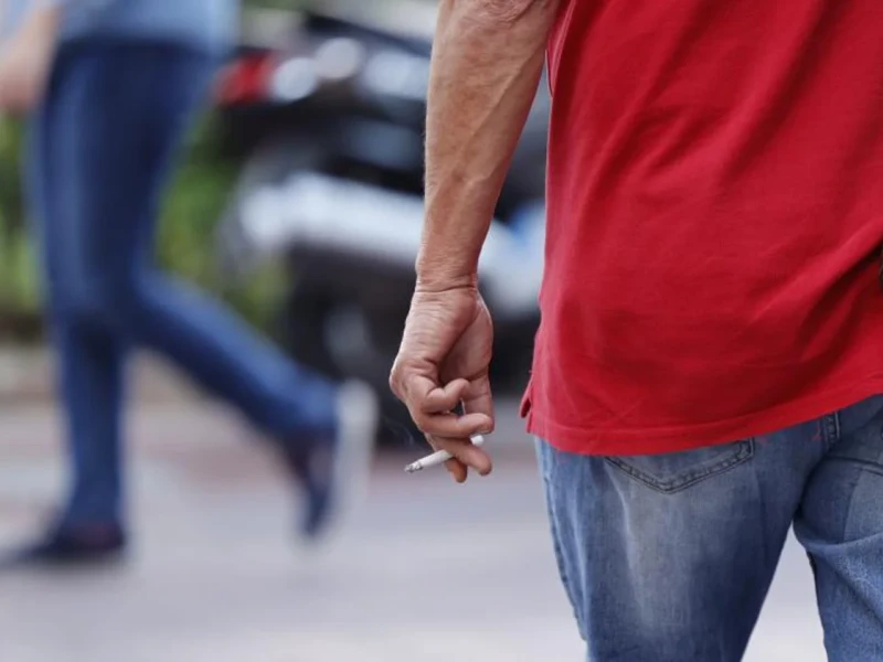 ¿Cuáles son los espacios incluidos en el Anteproyecto de Ley del tabaco donde estaría prohibido fumar?
