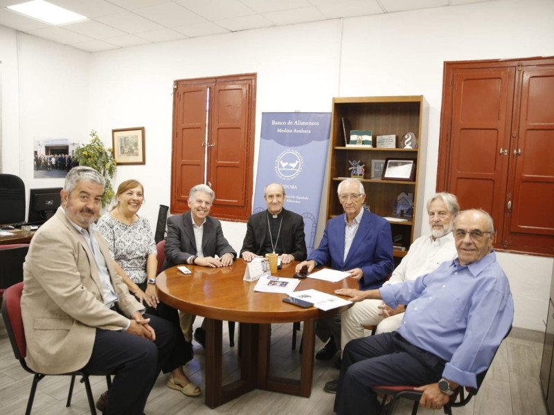 El obispo valora que "el Banco de Alimentos es un puente de solidaridad que conecta dos orillas".El obispo de Córdoba, Jesús Fernández, ha valorado este jueves que "el Banco de Alimentos es un puente de solidaridad que conecta dos orillas, la de aquellos que donan alimentos y la de los que lo reciben".POLITICA ANDALUCÍA ESPAÑA EUROPA CÓRDOBA SOCIEDADDIÓCESIS DE CÓRDOBA
