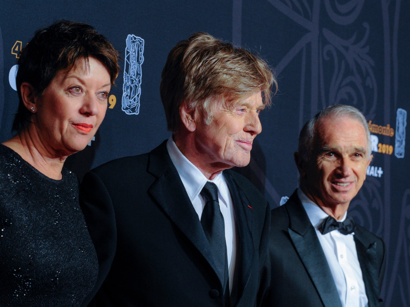 Robert Redford (centro) durante los Premios César 2019 en París