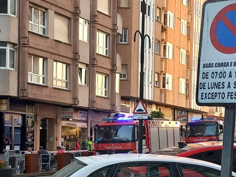 Incendio en un piso de la Avenida Rosalía de Castro, en RIbadeo